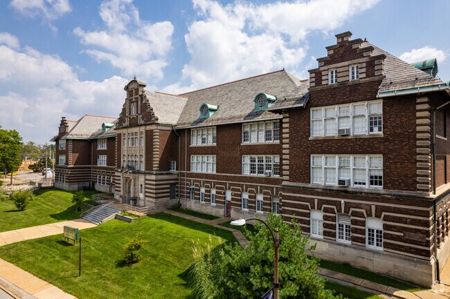 Botanical Heights children from 6th - 8th grades attend Long International Middle School.