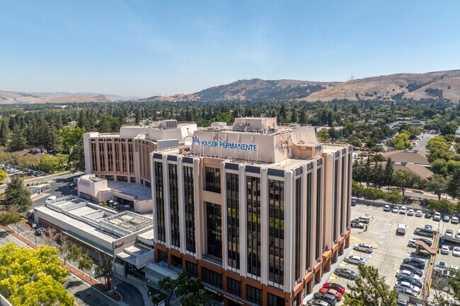 Kaiser Permanente Hospital is nearby the Almaden Hills Estates for your health needs.
