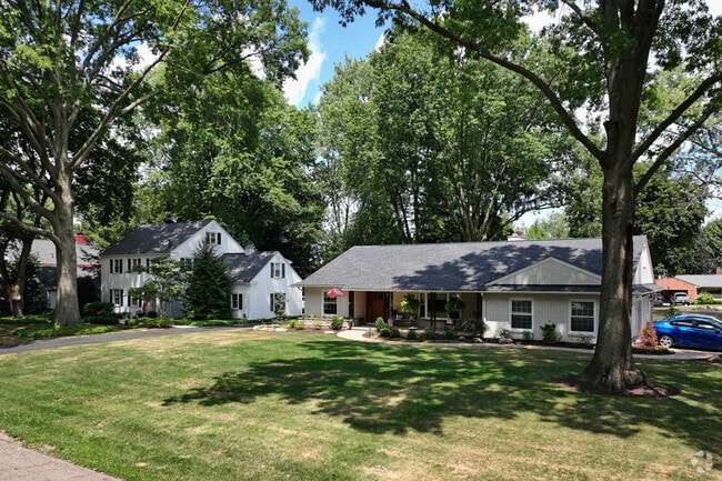 Meyers Lake has many ranch style homes lining the streets