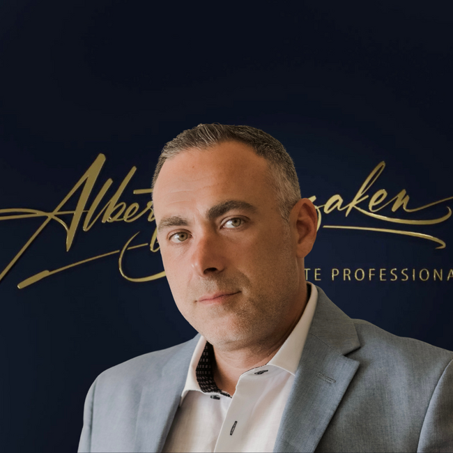 Agent Photo
