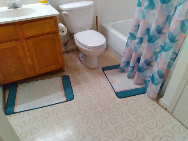 219 Sycamore Ridge Rd, Laurel, MD 20724 - photo 3