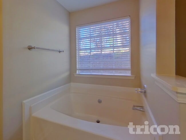 5545 Amber Cove Way, Flowery Branch, GA 30542 - photo 7
