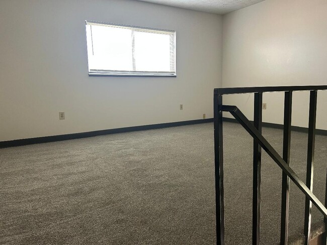 712 Moull St, Newark, OH 43055 - photo 3