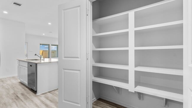 3818 Axyl Run Ct, Fulshear, TX 77441 - photo 7