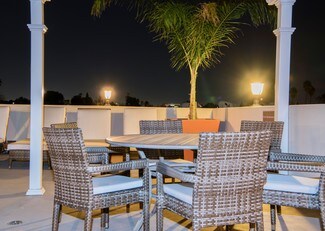 11321 Moorpark St, Studio City, CA 91602