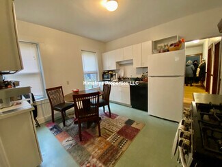 27 Fainwood Cir Unit U1, Cambridge, MA 02139