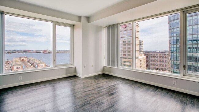 505 Congress St unit PH2004, Boston, MA 02210 - photo 4