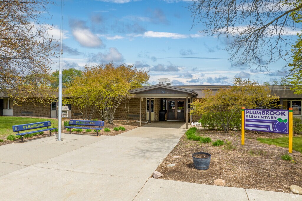 Plumbrook Elementary School in Sterling Heights