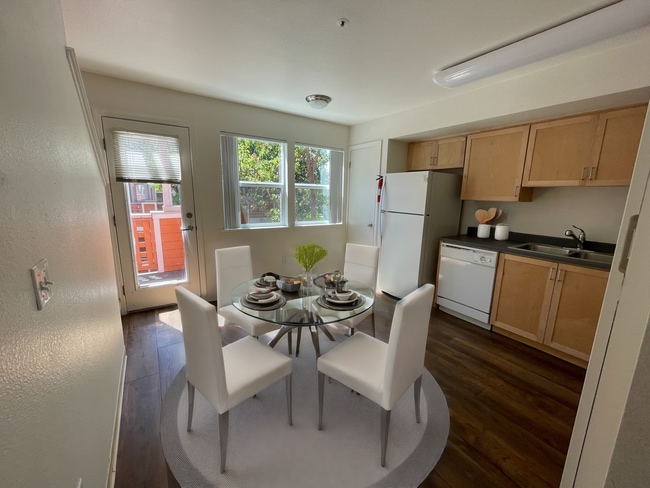 Sunset Creek Apartments, Fairfield, CA 94533 - photo 5