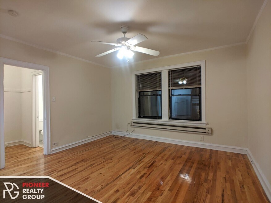 546 W Wellington Ave unit 540-212, Chicago, IL 60657 - photo 1