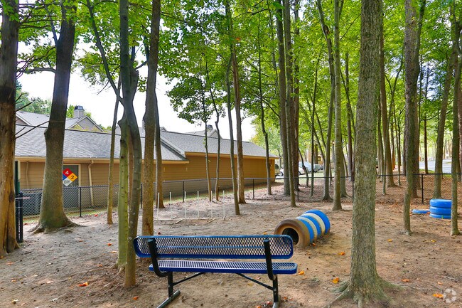 Radbourne Lake Apartments, Charlotte, NC 28269 - photo 2