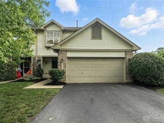 8576 Timber Park Dr, Centerville, OH 45458