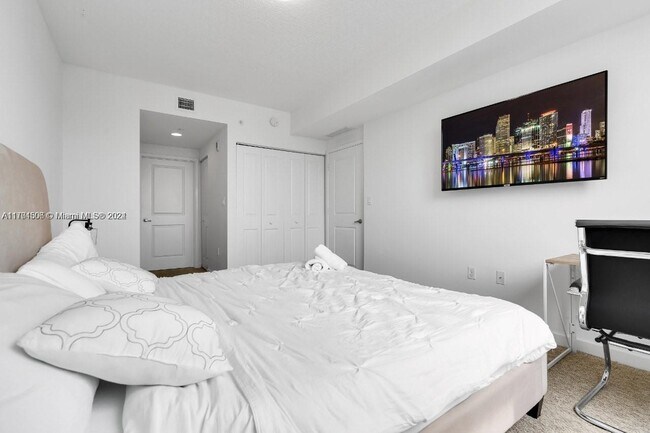 601 NE 23rd St unit 905, Miami, FL 33137 - photo 5