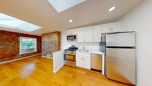 3 Centre Market Place unit 2, New York, NY 10013 - photo 5