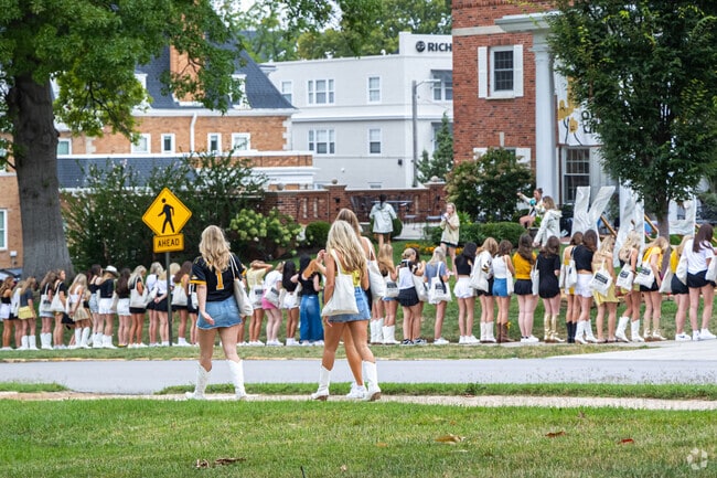 The University of Missouri is about a 3-mile drive away from Valley View Gardens.