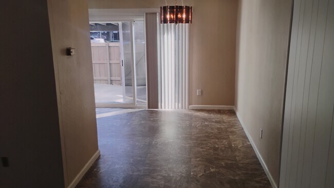 8732 Woodman Way unit C, Sacramento, CA 95826 - photo 5