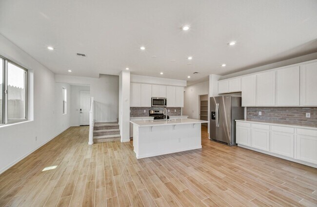 7413 W Peck Dr, Glendale, AZ 85303 - photo 4