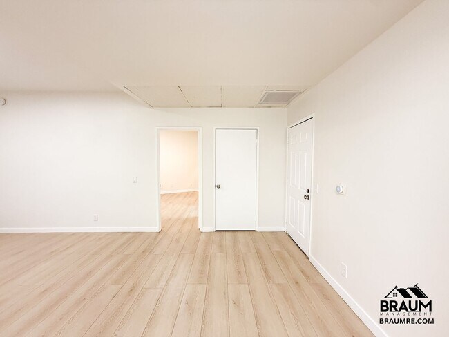 11459 Collins St unit 104, North Hollywood, CA 91601 - photo 7