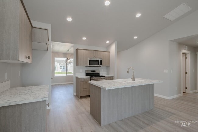 285 N Carnesbill Ave, Kuna, ID 83634 - photo 5