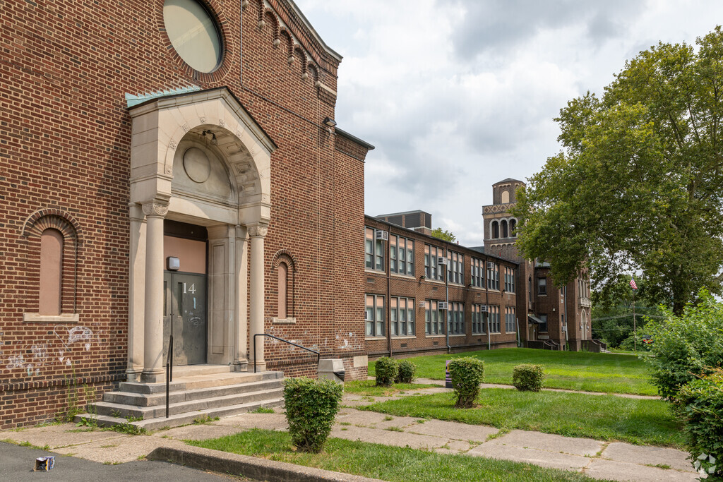Luis Munoz Rivera Elementary serves many areas in Trenton NJ, including Battle Monument.