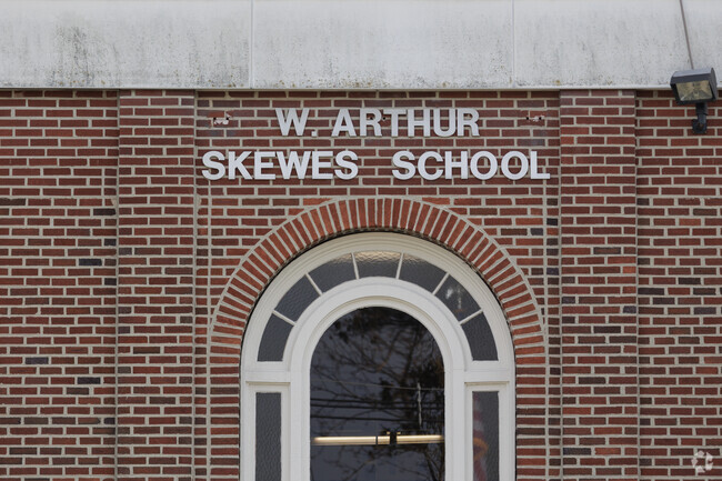 30% of students at Slocum Skewes School in Ridgefield, NJ test proficient in math.