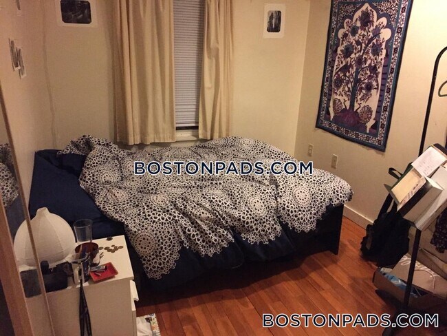 104 Hammond St unit 2, Roxbury Crossing, MA 02120 - photo 5