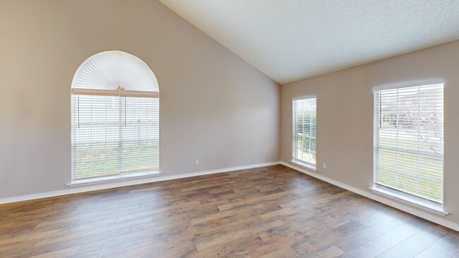 109 Silverwood Dr, Slidell, LA 70461 - photo 2