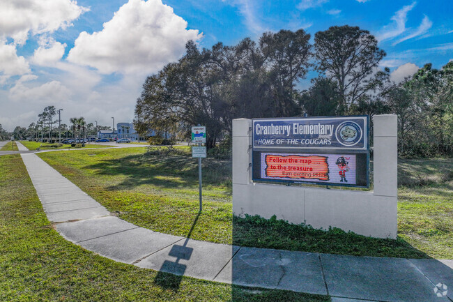 Cranberry Elementary School has a student teacher ratio of 14:1.