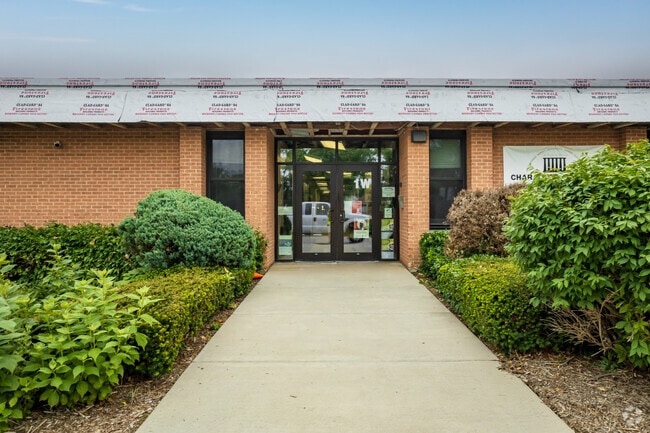 Main entrance to Reskin Elementary School.