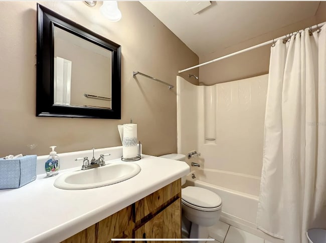 1238 Waters Edge Dr, Lakeland, FL 33801 - photo 5