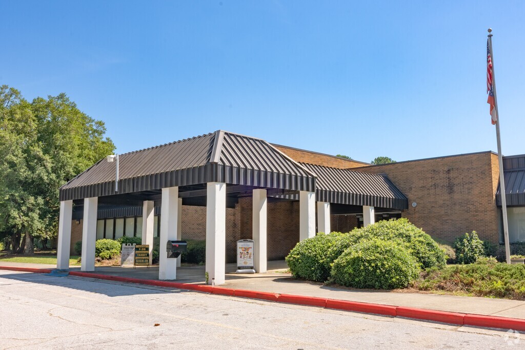 Flat Shoals Elementary School is located in Outlying Rockdale County GA.