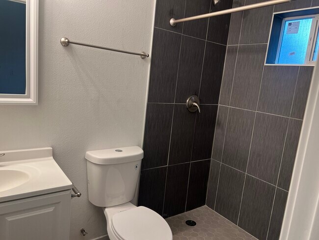 233 Park View N St unit 3, Los Angeles, CA 90026 - photo 7