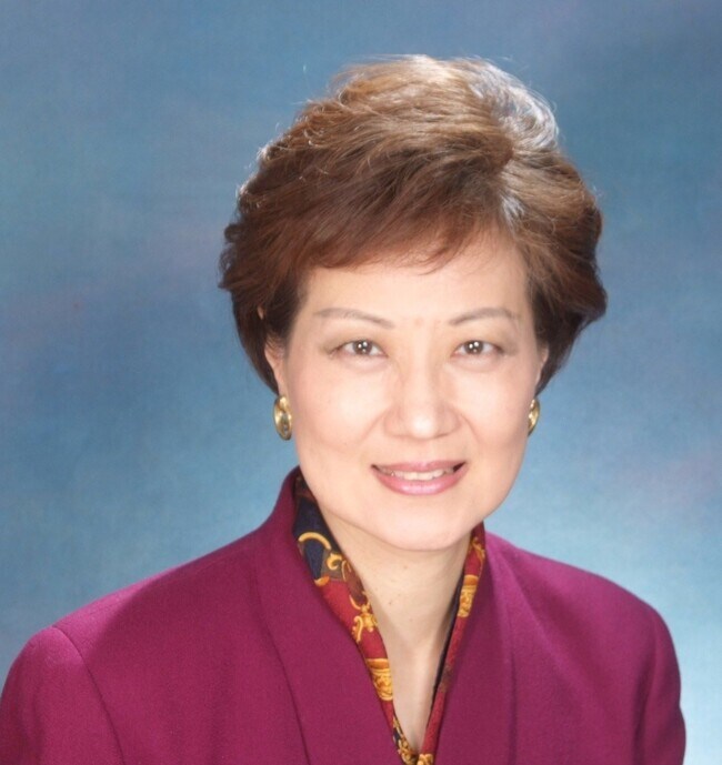Julie Lau