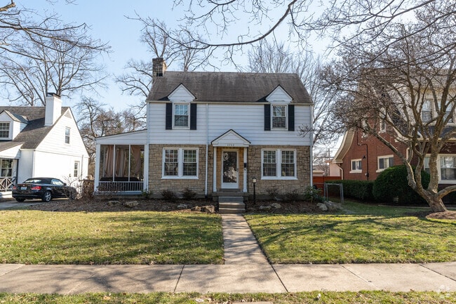 Many homes in Strathmoor Village have sidewalks and neat, tidy yards.