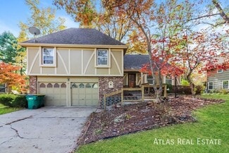 9011 W 105th St, Overland Park, KS 66212