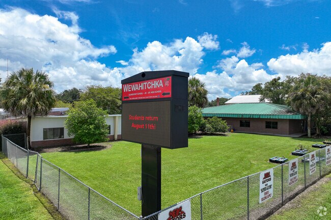 Wewahitchka Junior and Senior High serves grades 7–12 and holds a B rating from Niche.