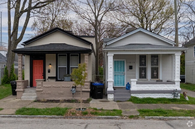 Shotgun style homes in Smoketown sit close to one another on small lots.