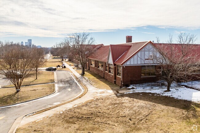 Burroughs Elementary offers amazing teachers that help develop students.