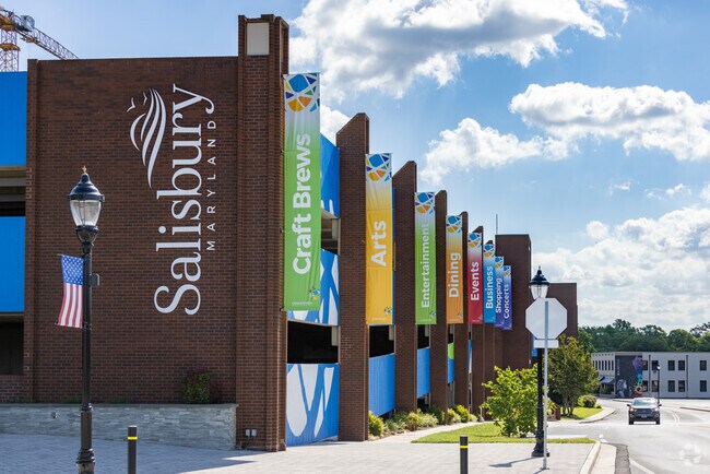 Downtown Salisbury has a larger park garage for individuals visiting the area.