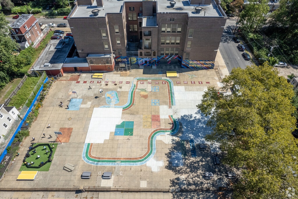 Julia Ward Howe Elementary has a large school yard for the children to play on during recess.