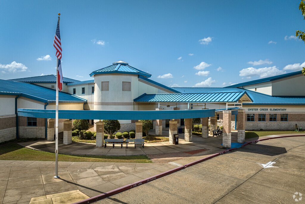 Oyster Creek Elementary School, Rankings & Reviews - Homes.com