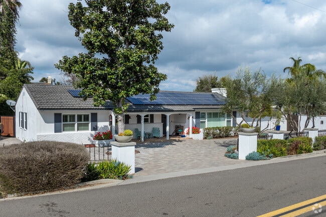 Casa de Oro-Mount Helix ranch style homes are most commonly found.