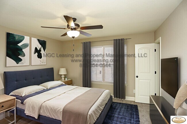 502 N Foxridge Dr, Raymore, MO 64083 - photo 4