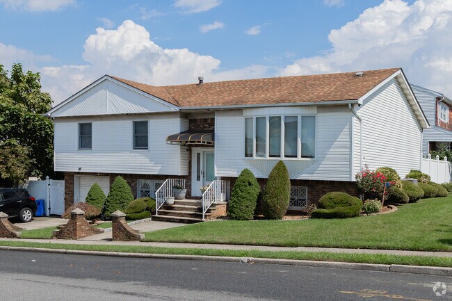 Manor Heights is a quiet residential neighborhood.