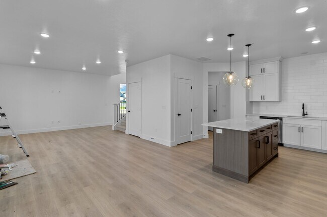 1585 W Silver Canoe Way, Logan, UT 84321 - photo 5