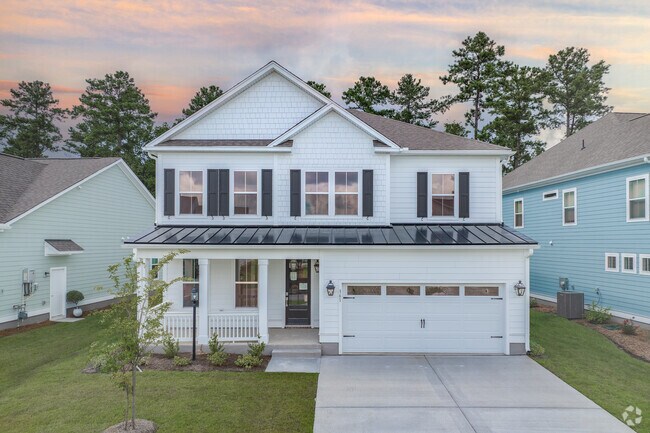 4BR, 3.5BA - 3,332SF