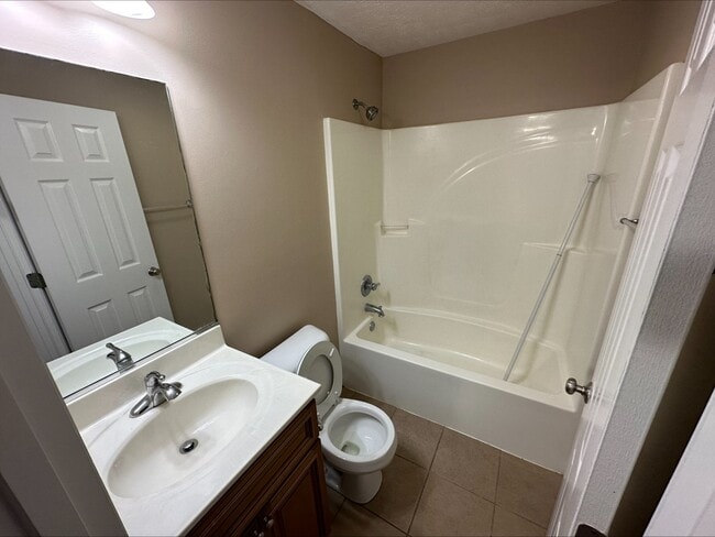 401 S Busey Ave unit 1, Urbana, IL 61801 - photo 4