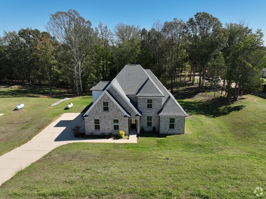 214 Byhalia Creek Farms Rd E, Byhalia, MS 38611 - photo 2