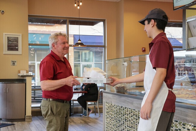 Valentino’s near Piedmont South serves up pizza with a side of family-style hospitality.