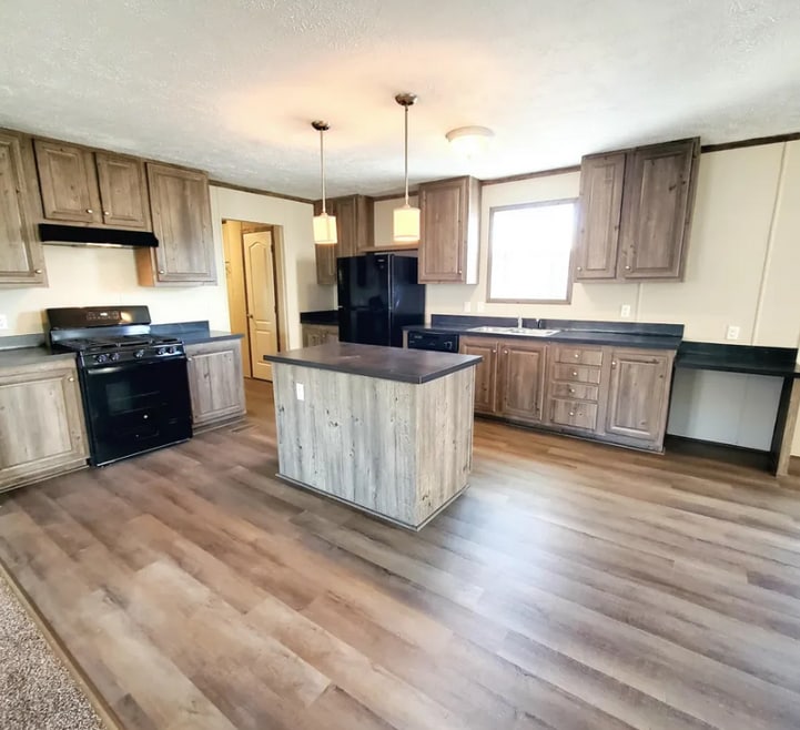 9482 Lighthouse Dr, Fair Haven, MI 48023 - photo 1